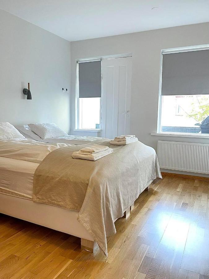 Day Dream Townhall Square Apartments Akureyri Extérieur photo